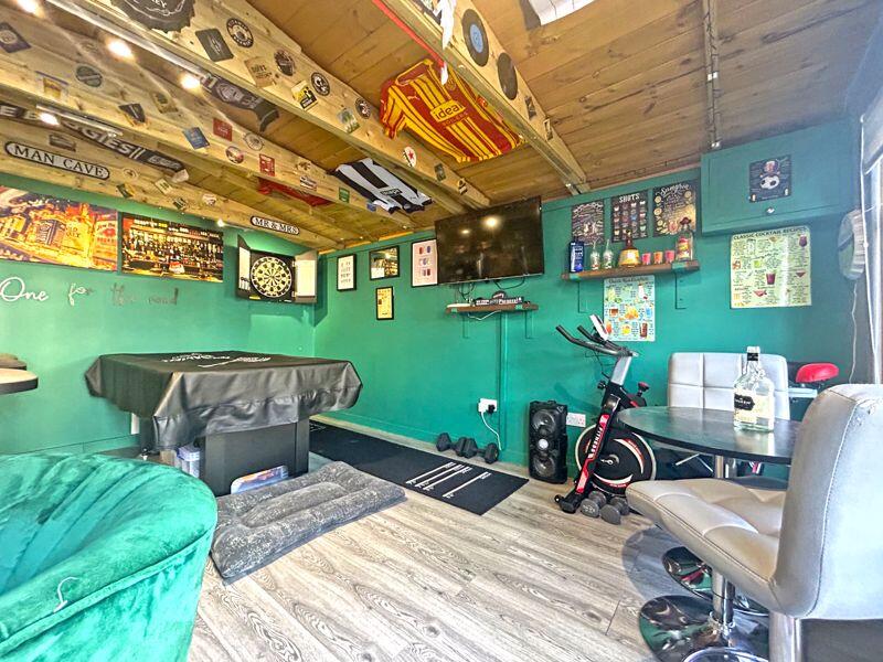 Summer House/Bar