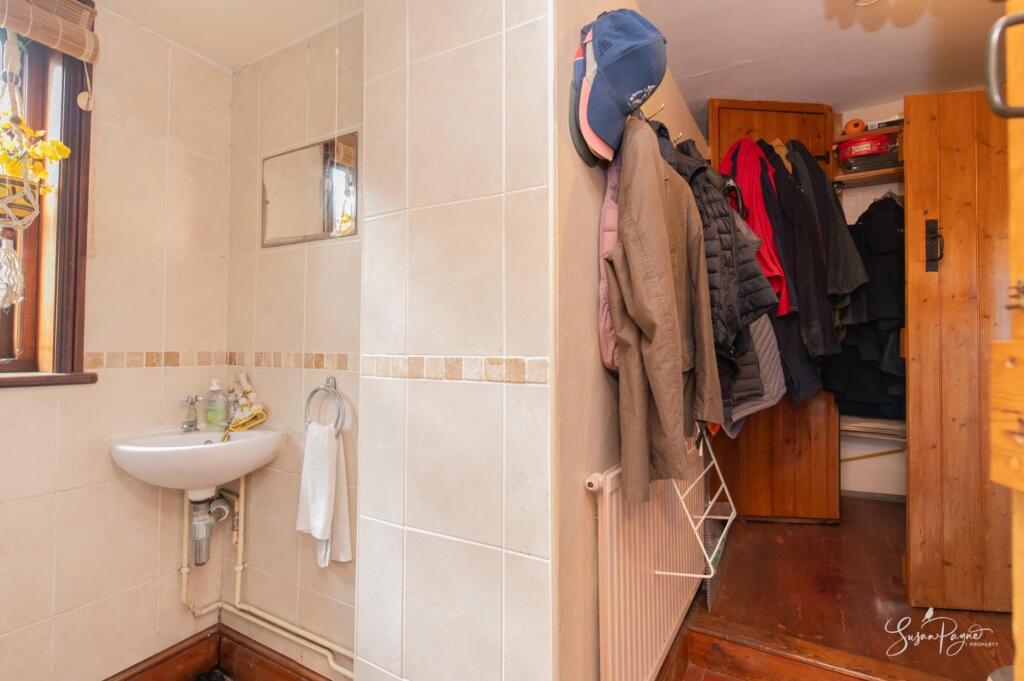 Utility/Shower Room