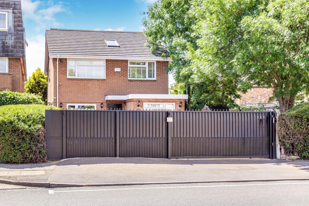 12. Front Shot Gate.