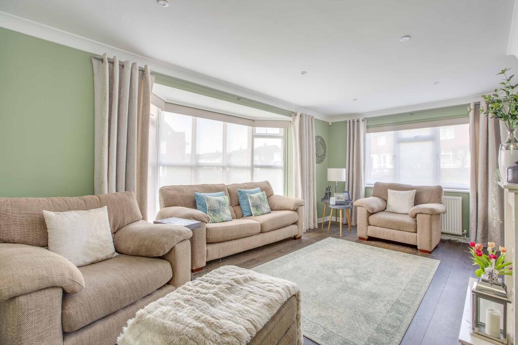 15 Greenside, SL8 5TW (LOW RES)-7