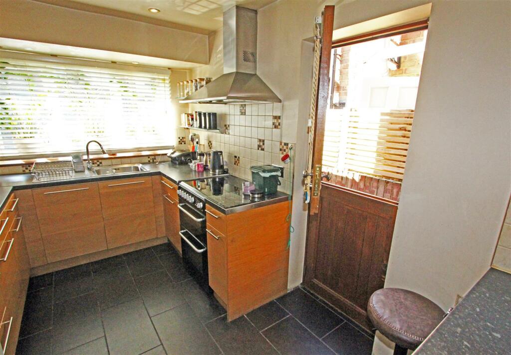 IMG_2067 kitchen door.jpg