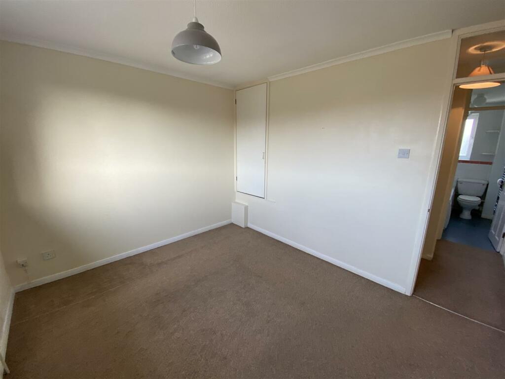 Bedroom 1.jpeg