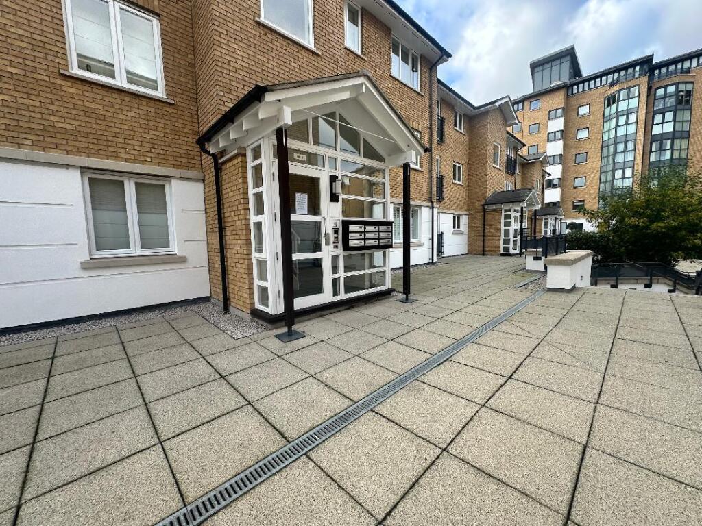 Prices Court, exterior, Eden Harper SW11