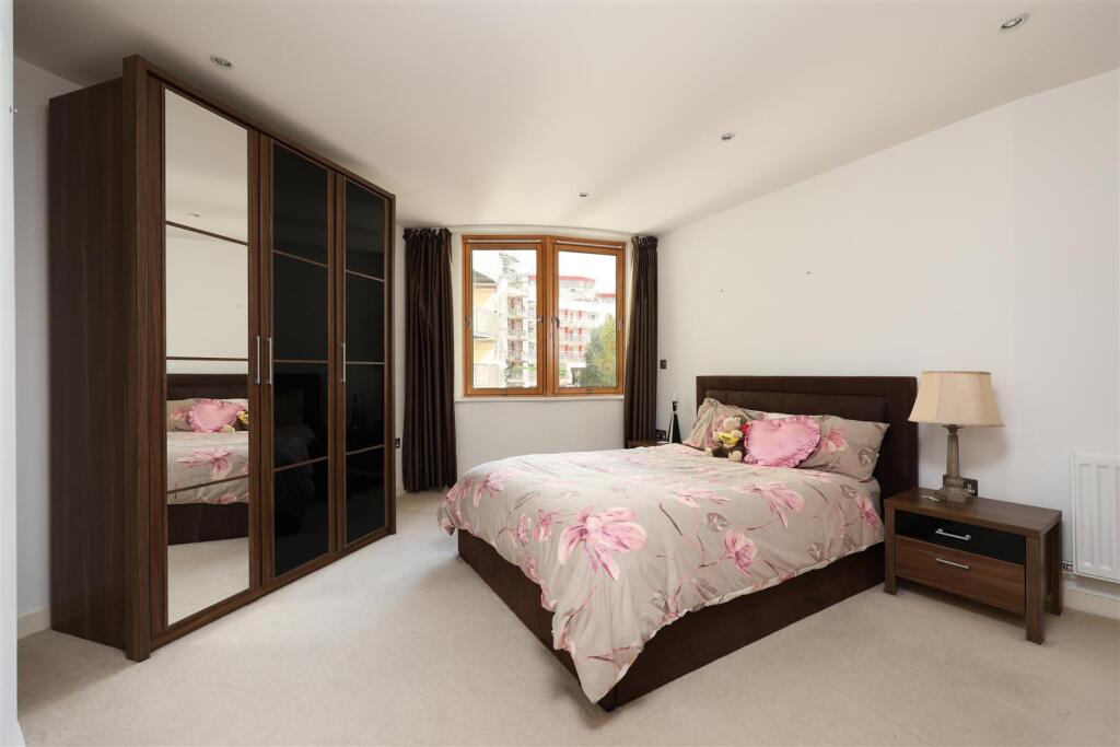 229 The Crescent 19.JPG