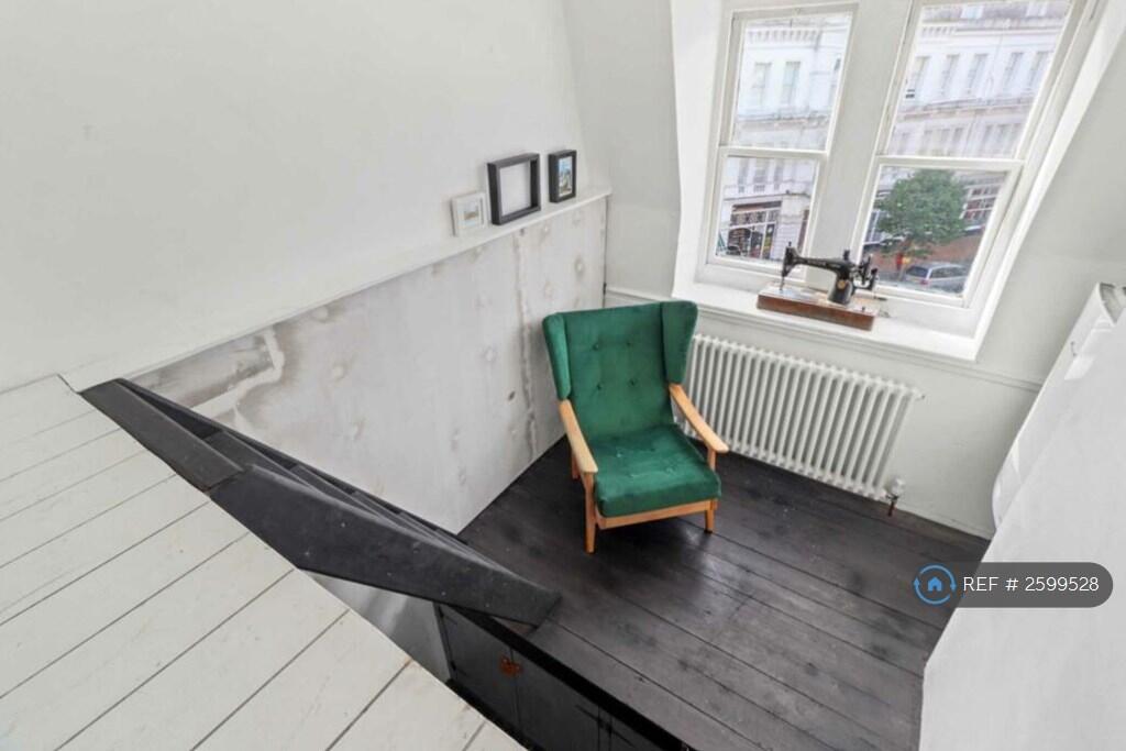 Office / Mezzanine