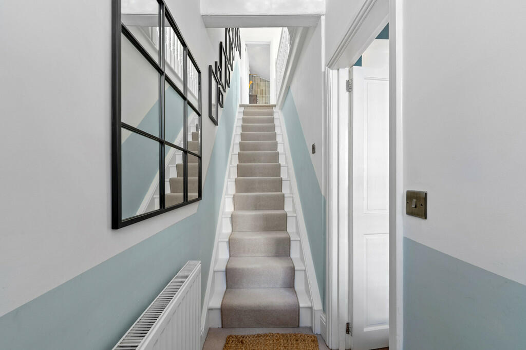 27 Tomkinson Stre...