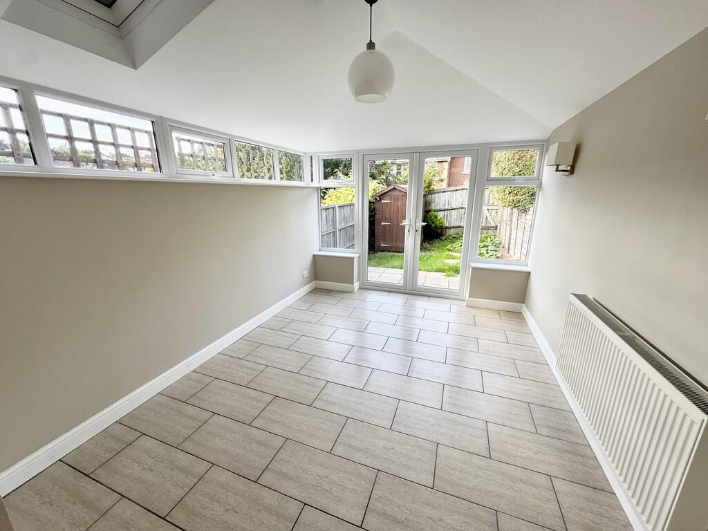 6 St Thomas Mews ...