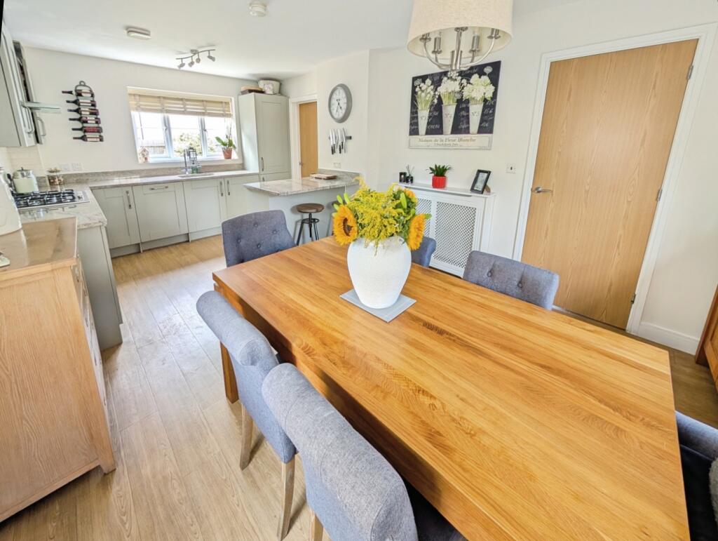 pbox-dining_room-328265.jpg