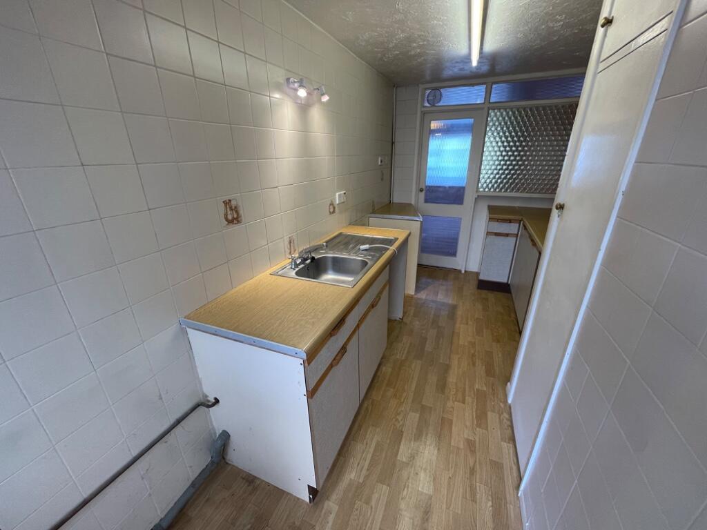 KITCHEN REV
