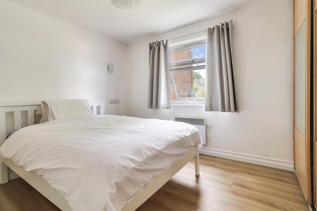 Bedroom (2)