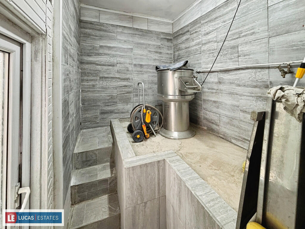 9f5c528d-image_pi...