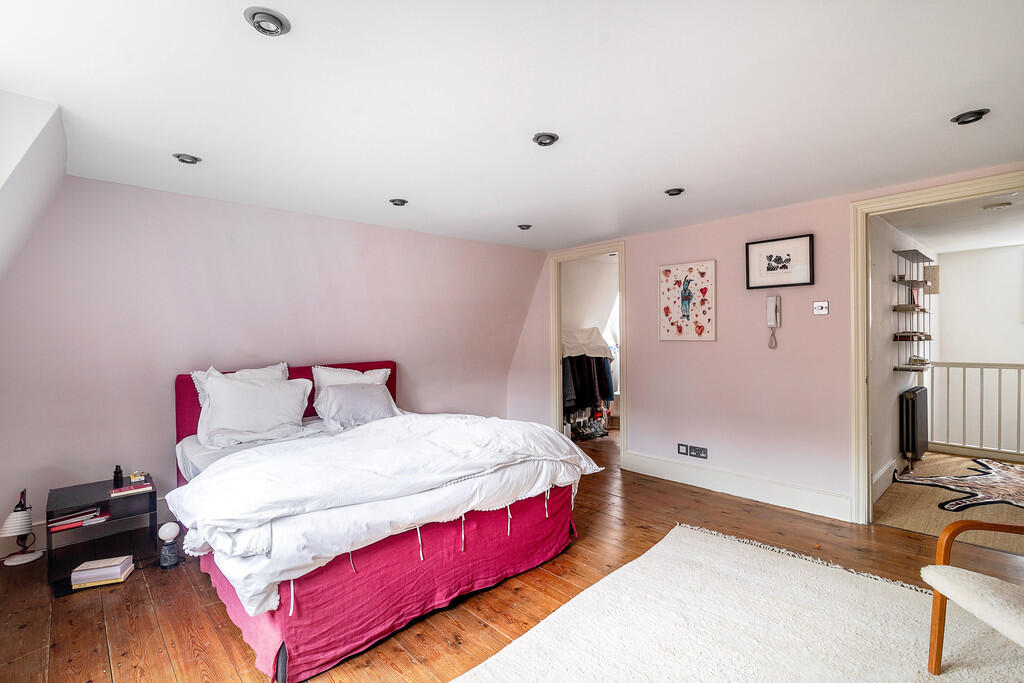 Earlham_Street_06