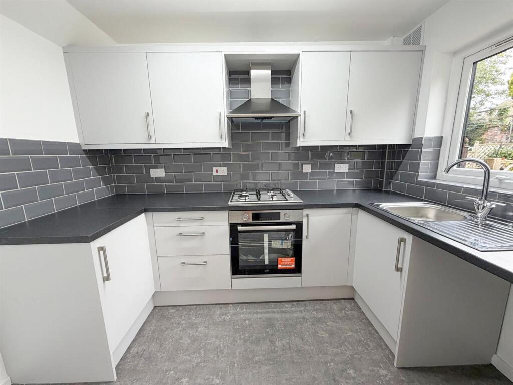 3 bed mews house, Silsden 8