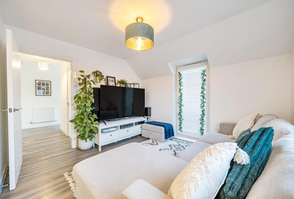 1356916-7-68d1a19...