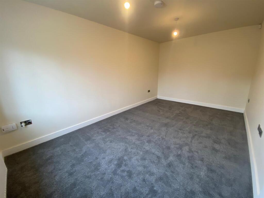 LOUNGE.jpg