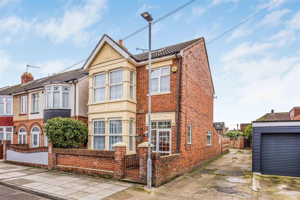 2A Wesley Grove, Copnor-Small-PorticoMarketing-Sol