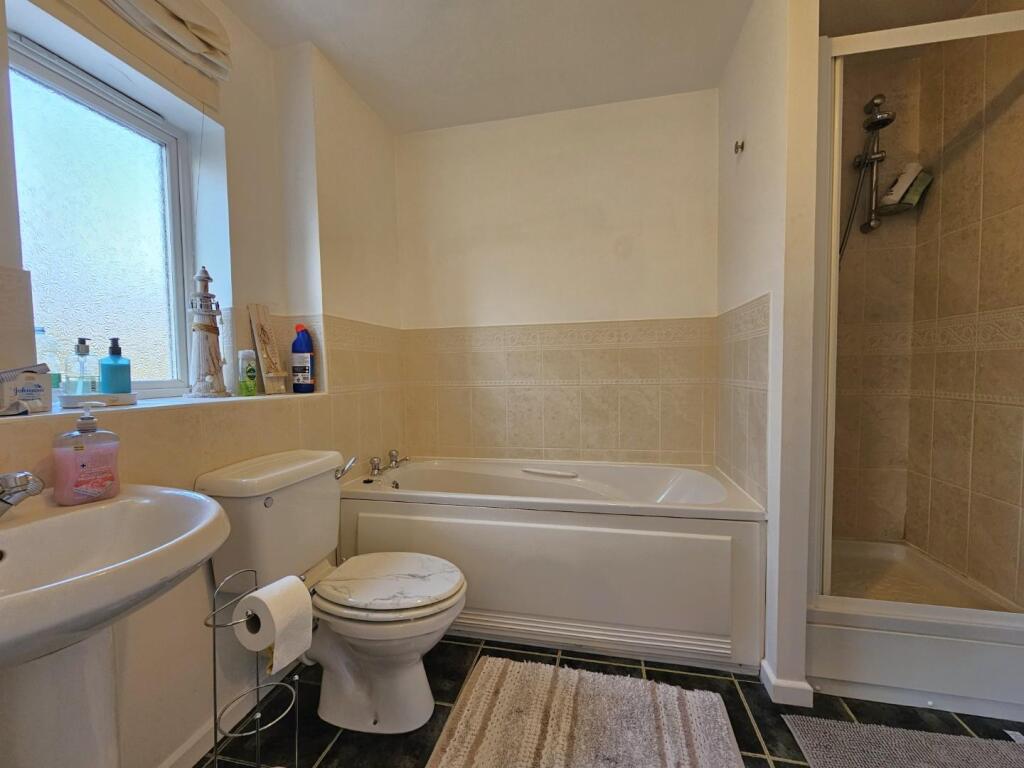 Family Bathroom.jpg