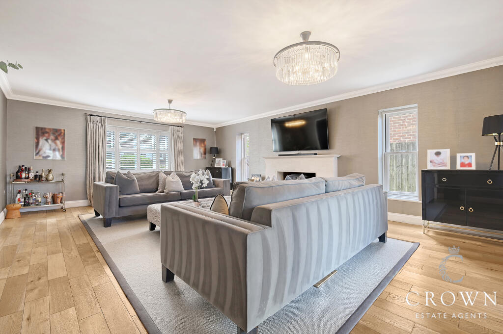 Formal Lounge