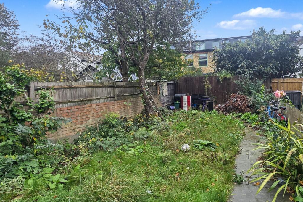 136 Darwin Road, Ealing, London, W5 4BH