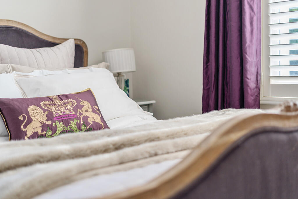 1330286-8-6883498...