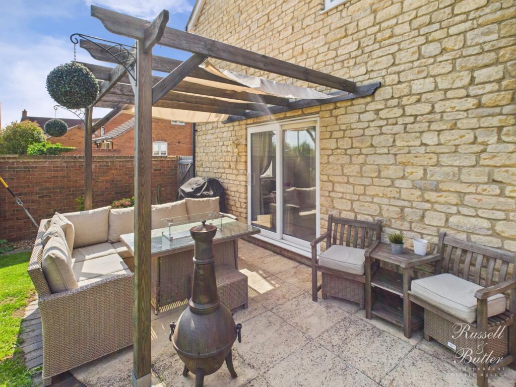 CAM01995G0-PR0322-STILL031