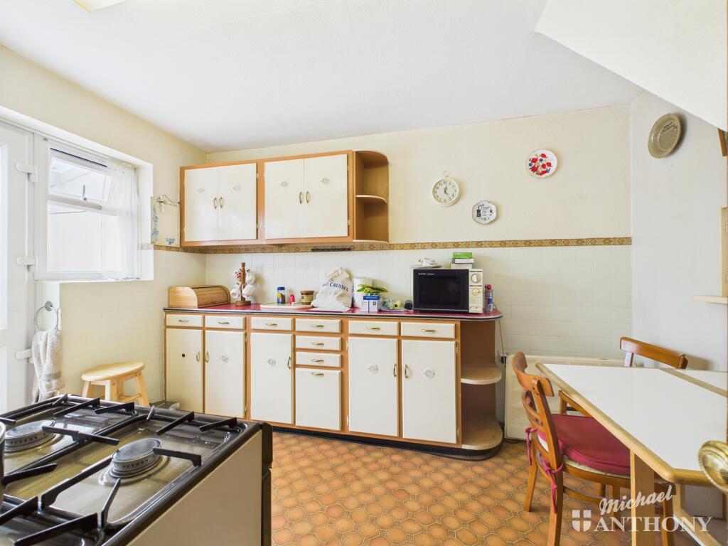 CAM02773G0-PR0307-STILL006