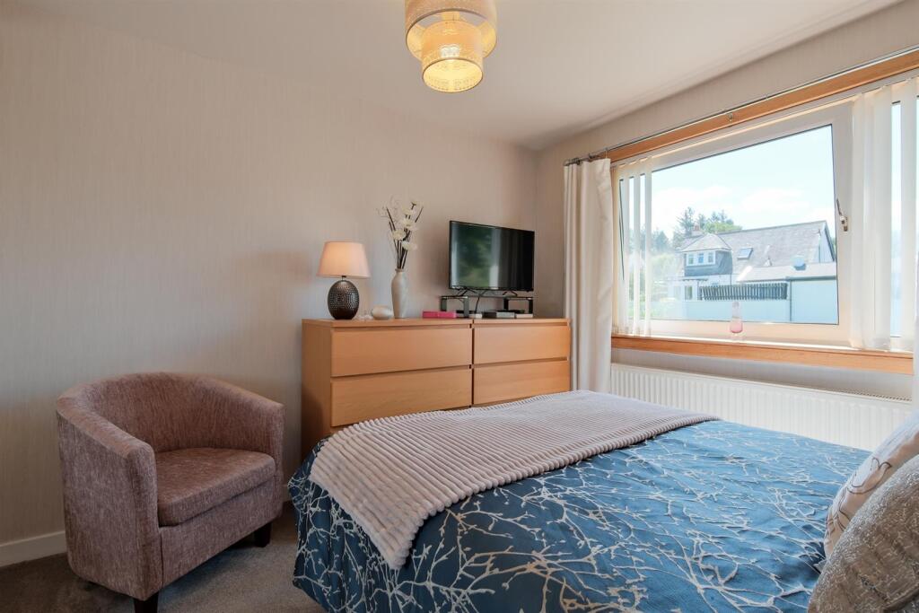 035-11 Whiteshaw Avenue, Carluke, ML8 5DF.jpg