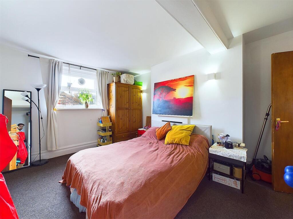 4 - 42 Bedminster Parade Investment Flats.jpg