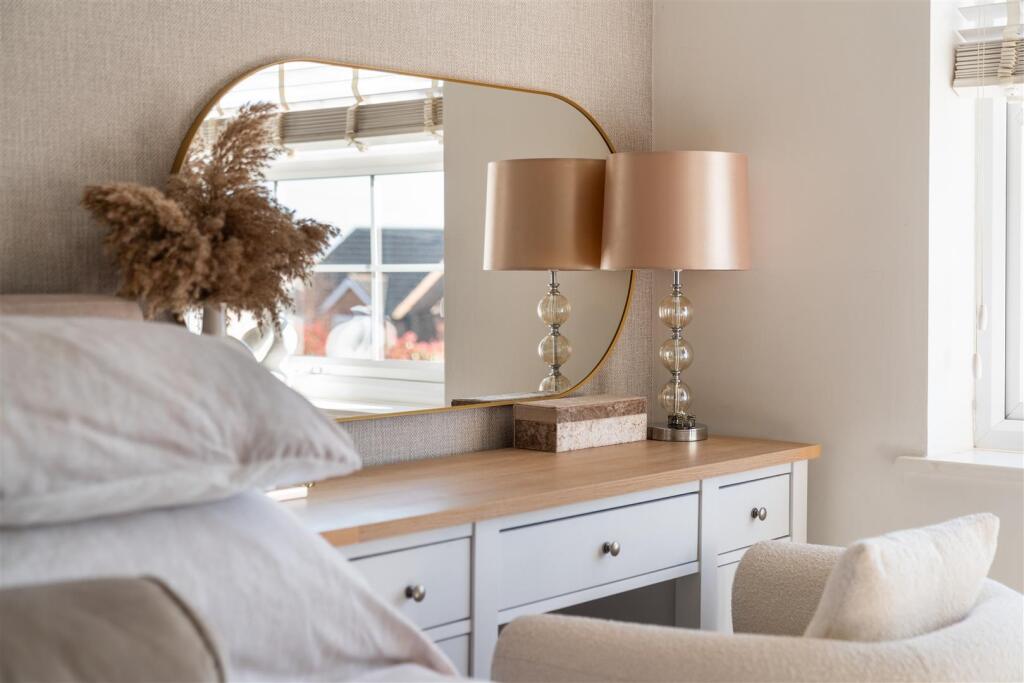 Bedroom 2-6.jpg