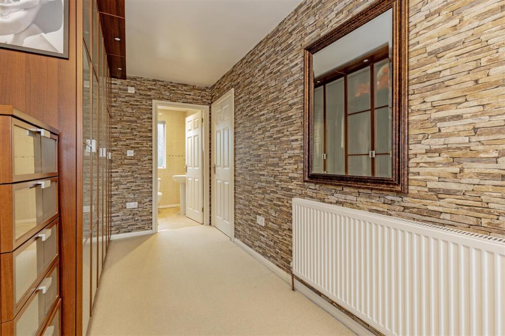 Bedroom 1-4.jpg