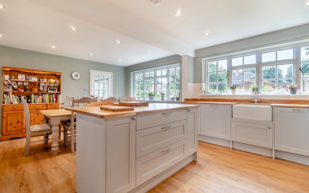 Kitchen/Breakfast