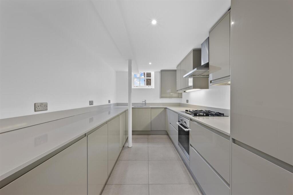 82, Craven Gardens ,2.jpg