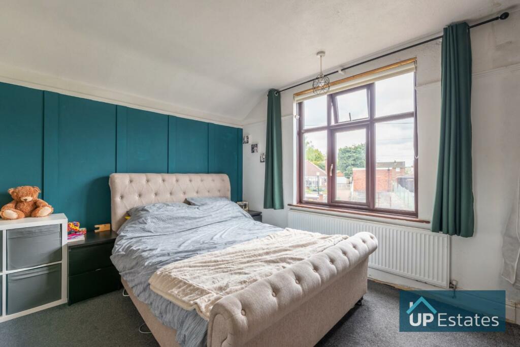bedrooms 2.jpg