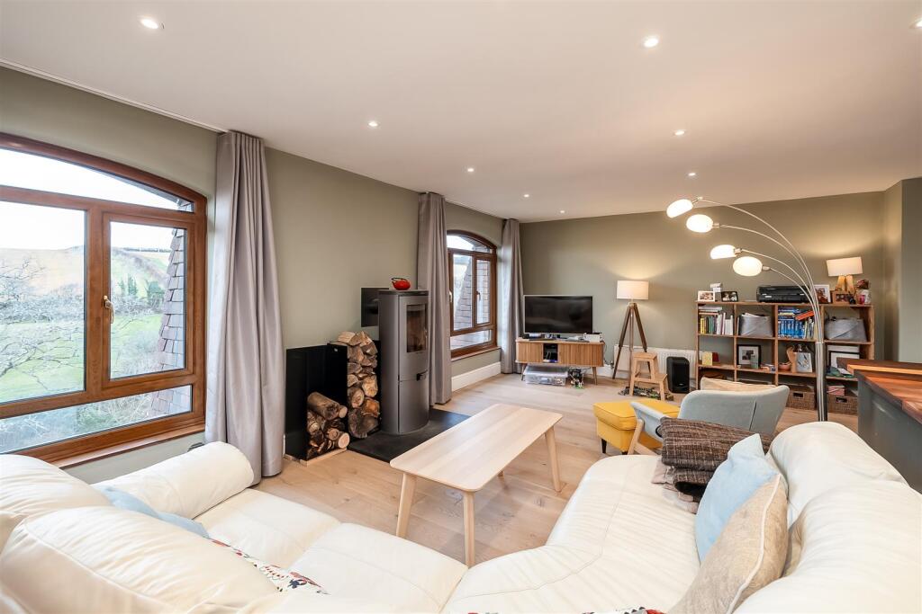 Open Plan Reception Room 4