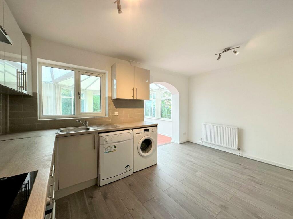 Kitchen Dining Area Aspect 2