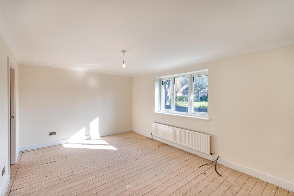 Master Bedrom