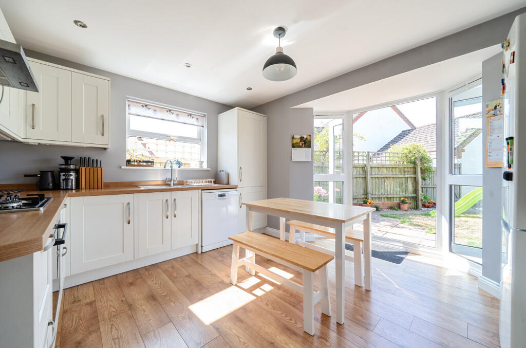 Kitchen/Breakfast Rm