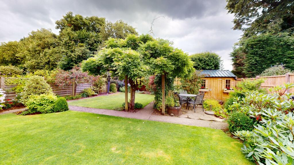 12-St-Helens-Gardens-08072024_164303