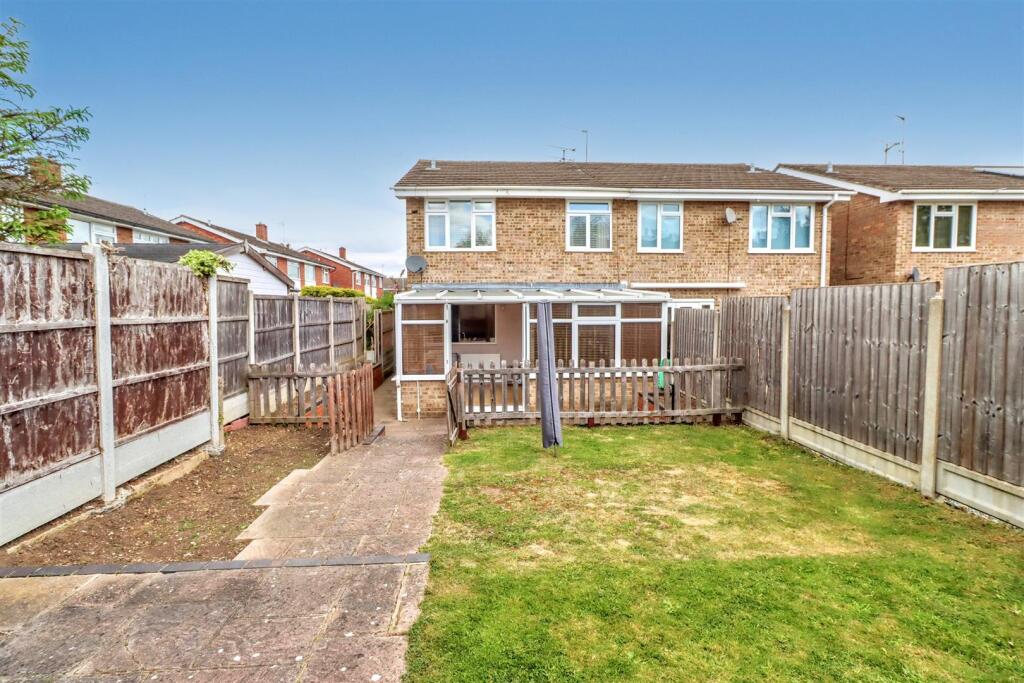 11 SUDBROOK CLOSE OUTSIDE.jpg