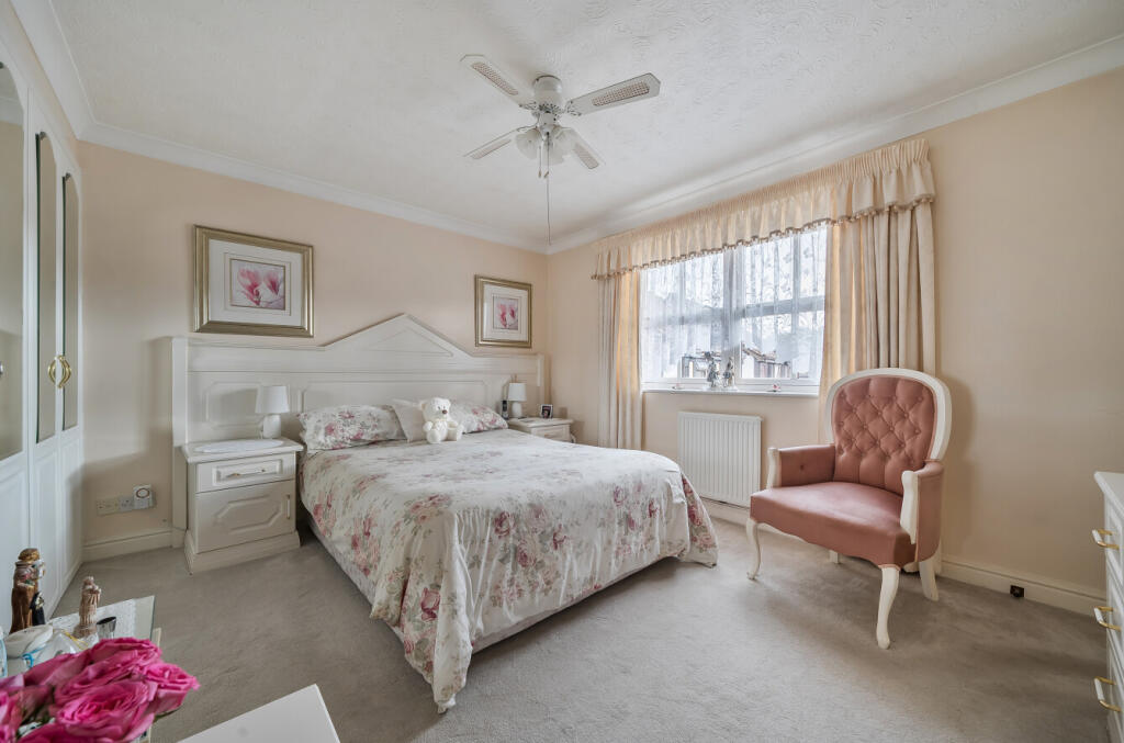 1371520-8-68f76d6...