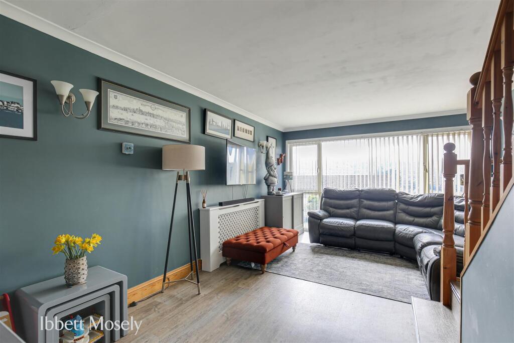 3 Reception Room.jpg