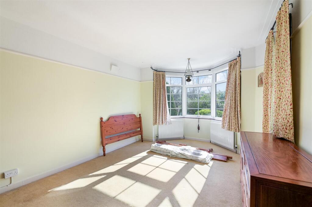 THE CHILTERNS,2-7.jpg