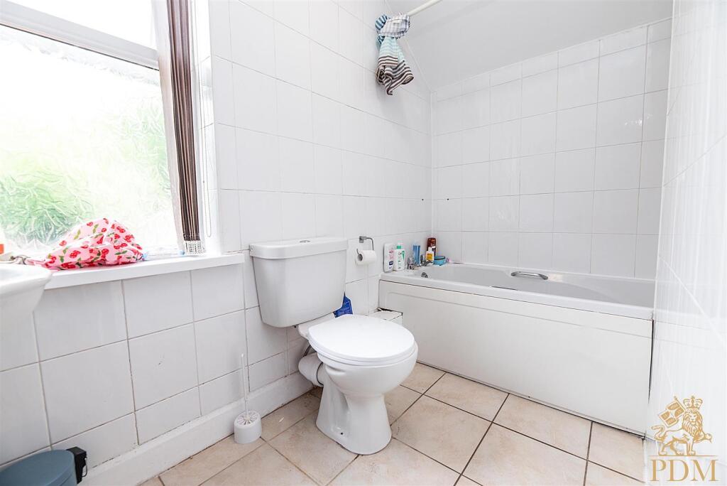 6 Sherwin Grove  (17 of 26).jpg