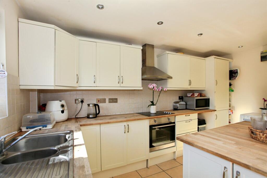 Kitchen / Diner