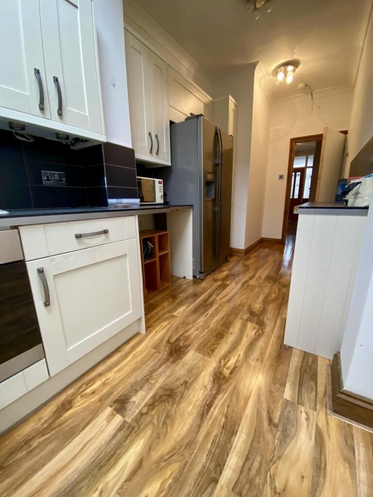 Kitchen (2)