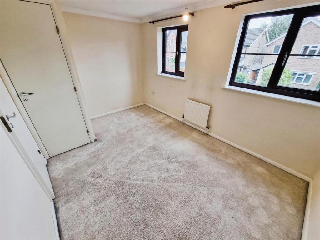Bedroom 1.jpg
