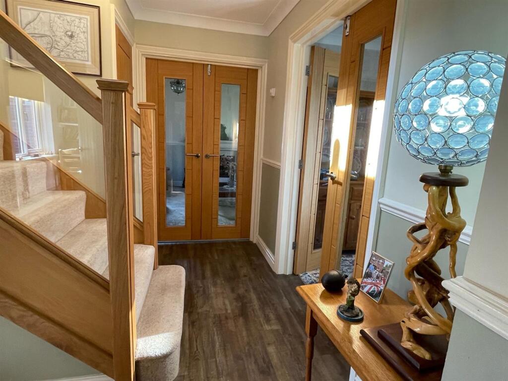Hallway.jpg