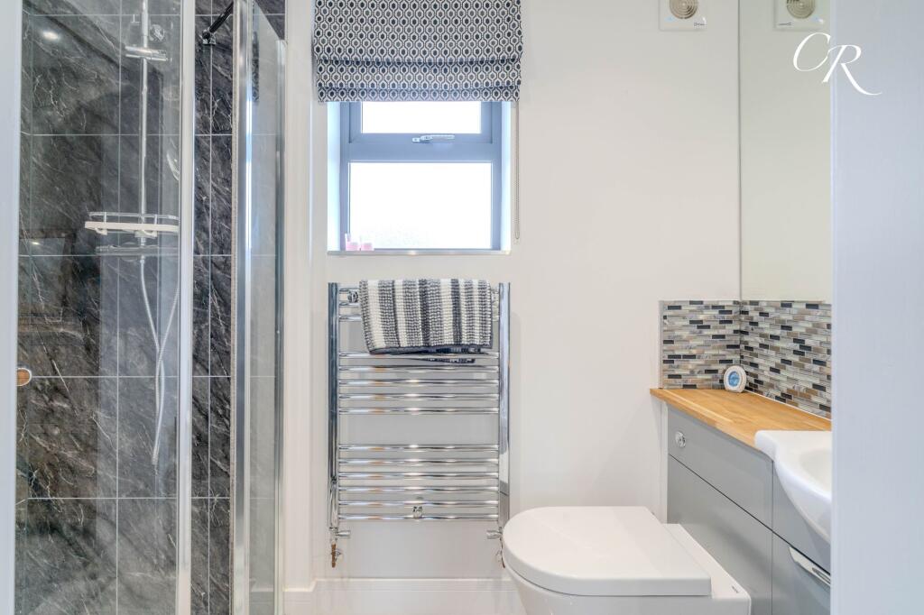 Ensuite to Bedroom Two