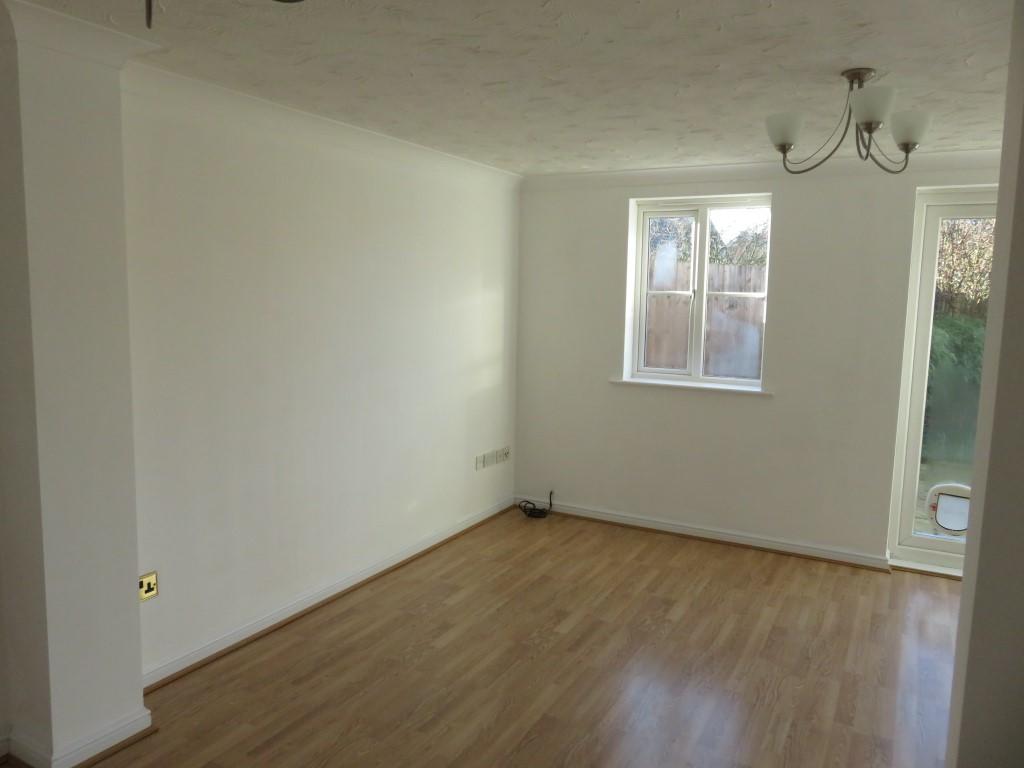 SITTING ROOM/DINER