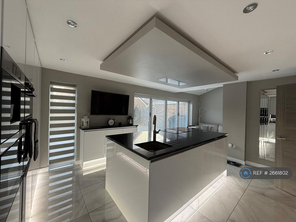Dining Room/Kitchen/Lounge